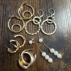 Lot of 5 Gold Tone Earrings Heart Faux Pearl Dangle Hoop Heart Cocktail Fashion
